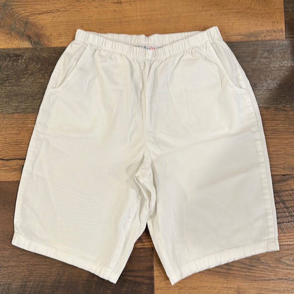 Denim & co d&co white elastic waist shorts with flat front pockets size …